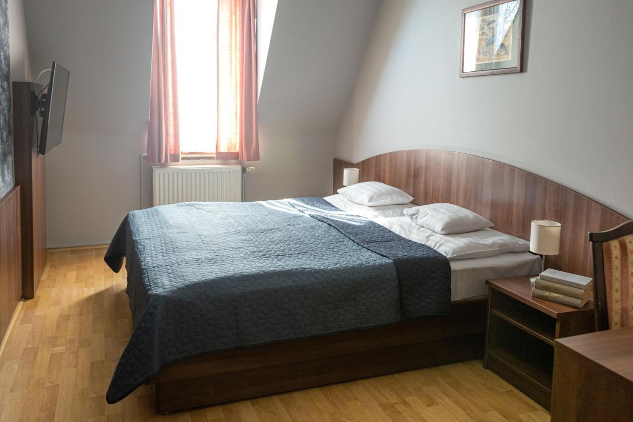 쇼프론 Tercia Hubertus Panzio B&B 외부 사진